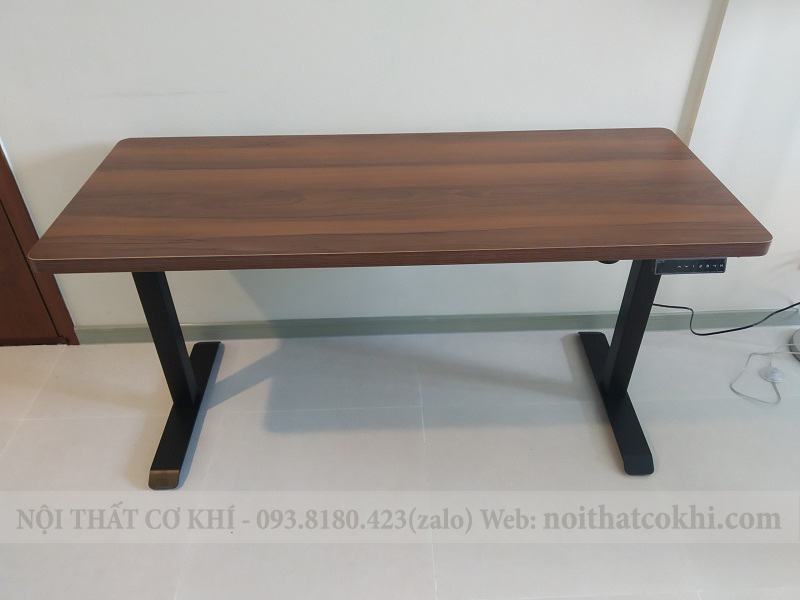 Địa chỉ đóng bàn nâng hạ thông minh theo yêu cầu